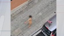 Imágenes impactantes de un 'hombre zombie' desnudo y ensangrentado en Bilbao: "Yo nunca he visto a nadie así, iba desquiciado"