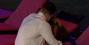 Así fue el primer beso de Tania Déniz y Hugo Paz en 'La isla de las tentaciones': "Te veo especial"