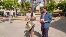 Alberto confiesa en qué se gastaría el premio de 'Lo sabe, no lo sabe' y Xuso Jones reacciona: "Qué bonito"