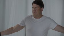 Lucas revela qué es lo que más le desagrada de su carrera musical: "No tienen dos dedos de frente"