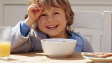 Cómo debe ser el desayuno perfecto para niños, según Boticaria García