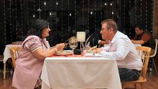 Dos solteros que no esperaban enamorarse sienten un auténtico flechazo en 'First dates': "Ya están unidas las dos medias naranjas"