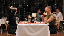 La reacción de una soltera de 'First dates' al descubrir que su cita cumple su mayor fetiche: "Me encanta"