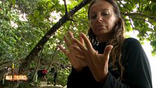 Sonia Monroy cuenta a Miri el motivo por el que no tiene huellas dactilares: “Me quemé con lejía”