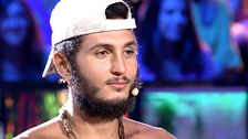 La madre de Omar Montes revela qué hizo el cantante con el dinero de 'Supervivientes': "Antes no podíamos"