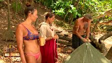Carlos Alba sorprende a sus compañeros de playa reformando su cabaña en 'Supervivientes All Stars 2025': "Ha quedado de diez"