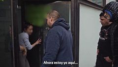 Antonio Pampliega es testigo de un intento de desalojo con momentos cargados de máxima tensión: "Os va a pegar"