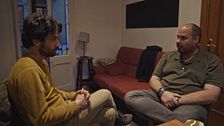 Francesco, estudiante de máster, confiesa por qué lleva más de cuatro años viviendo en un piso okupa: "Gracias a eso puedo llevar una vida digna"