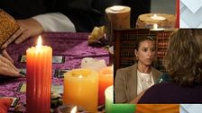 Estafada por dos falsas santeras: "Si no pagaba, mi familia moría"