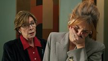 Andrea se desahoga con Maribel sobre su embarazo sin saber que Óscar lo está escuchando todo
