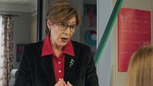 Maribel confía en el talento de Ismael y pide a Laura que sea su nueva representante