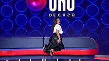 Anabel Pantoja sorprende a todos con un sensual baile en el sofá de 'Uno de GH20'