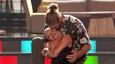 Matías Roure y Sara Orriols bailan chachachá