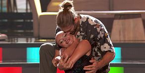 Matías Roure y Sara Orriols bailan chachachá