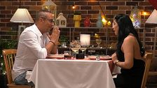 La reacción de un soltero de 'First Dates' cuando su cita le pregunta si es bisexual: “Yo es que soy un macho ibérico”