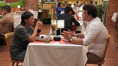 Una evangelista cosmopolita deja sin palabras a su cita de ’First Dates’, ateo y de campo: “Soy un poco asexual”