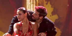 Iagio García e Inés Miñana bailan pasodoble