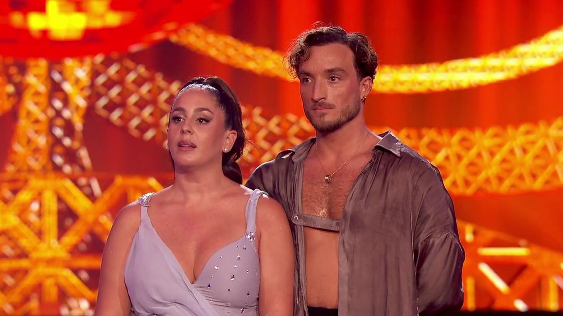 Bailando con las estrellas: El jurado tira de las orejas a Anabel Pantoja  por su mala semana: "No me gusta tu actitud victimista" Video | Mediaset  Infinity