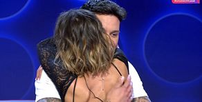 La emotiva despedida de Daniel con Gloria al ser expulsado de 'Uno de GH20': "Aguanta, que vales"