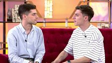 Cuando un familiar protege a otro de los 'bullies': Daniel agradece a su hermano su apoyo incondicional mientras sufría acoso escolar