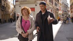 Xuso Jones, emocionado al descubrir cómo 'Lo sabe, no lo sabe' alegra las tardes a la madre de una concursante: "Por eso lo hacemos"