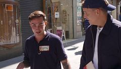 Un joven concursante le confiesa a Xuso Jones qué es lo que más le ha disgustado de su experiencia en Tailandia