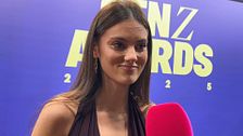 Carlota, hija de Melendi, aclara si su padre quiere tener más hijos