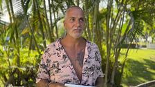 Carlos Alba hace balance de su paso por 'Supervivientes All Stars' al leer su carta del 'yo del futuro'