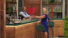 Los celos de un soltero de 'First Dates' al ver a su cita ligando con Matías Roure: "Empezamos bien"