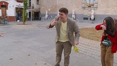 El momentazo de Xuso Jones ensayando las Campanadas de 2026, con algún que otro contratiempo con las uvas: "¡Un pañuelo por favor!"