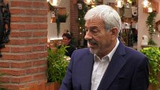 La estupefacta reacción de Carlos Sobera al conocer el número de habitantes del pueblo de un soltero de First Dates: "¿Cuántos?"