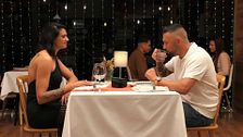 Un chico se queda sin palabras al ver a su cita en 'First Dates': "Soy mucha mujer para él"