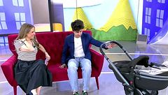 La sorprendente reacción del invitado al ver a su pareja en 'El diario de Jorge' con un carrito de bebé: "No me lo esperaba"