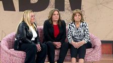 El momento en el que tres hermanas descubren si son familia con un test de ADN tras 42 años sin saberlo: "Lo tenía claro"