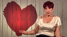 Una soltera de 'First Dates' que busca "un hombre culto" se escandaliza con las formas de su cita: "Yo no soy camionera"