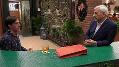 Un soltero de 'First Dates' explica a Carlos Sobera el extraño trastorno que padece: "Se llama prosopagnosia"