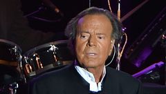 Comunicado urgente de Julio Iglesias tras las denuncias por agresión sexual