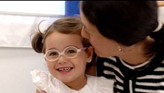 La cuenta atrás de Inés, una niña que perderá la movilidad y el habla en los próximos años: la financiación que necesita para su enfermedad ultra rara