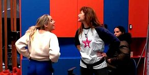 La bronca de Cristina Piaget contra Manuel y Gloria: "Estaba cagando y me ha abierto la puerta"