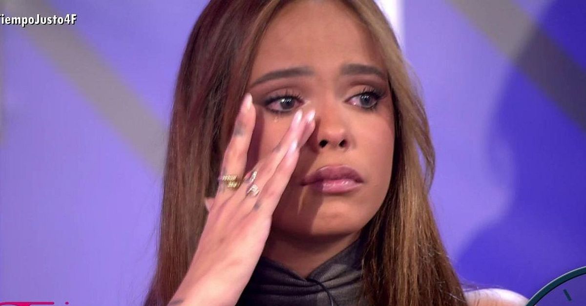 El tiempo justo: Gloria Camila rompe a llorar tras hablar de la situación  con su ex, Álvaro García, y Manuel Cortés: "Llevo dos semanas saturadísima"  Video | Mediaset Infinity