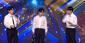 El grupo vocal coreano 'La Poem' sorprende cantando 'Hijo de la luna'