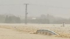 El temporal Leonardo provoca escenas inéditas en España, Portugal y Marruecos y obliga a evacuar a más de cien mil personas