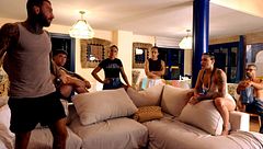 Abenohara recibe las críticas de sus compañeros por no luchar contra Sarah