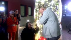 Ángela le pide matrimonio a su novio veinte años mayor: "Gracias a ti me he vuelto a levantar"