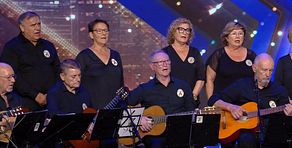 La actuación de Rondalla de guitarra, púa y canto de Paiporta