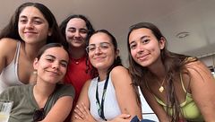 El relato de cinco enfermeras que llevan tres días atrapadas en el puerto de Dubái: "No sabemos hasta cuándo"