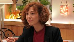 Una soltera anestesista desmiente a su cita el prejuicio relacionado con su profesión en 'First Dates': "Hay mucha coña fácil"