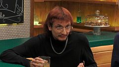 Un soltero sorprende en 'First Dates' al revelar a qué se dedica profesionalmente: "Romantizo mi sufrimiento"