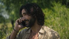 Camino y Héctor hablan sobre el pasado en común de Consuelo y Vázquez