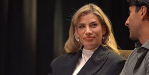 Estefanía se queda en 'shock' al descubrir por Stefan que tuvo algo con una amiga suya a la que invitó a la boda: "Eso se dice antes"